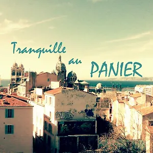 Tranquille Au Panier Face A La Mer Marseilles